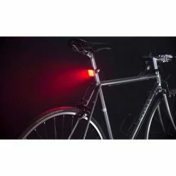 Eclairage Arrière Vélo LED 100 Lumens Blinder Grid Knog -Garde-Boue Vélo Soldes eclairage arriere velo led 100 lumens blinder grid knog full 3
