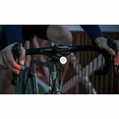 Eclairage Vélo Avant 1100 Lumens PWR TRAIL Avec Power Bank Knog 7 Eclairage Vélo Avant 1100 Lumens PWR TRAIL Avec Power Bank Knog – Image 5