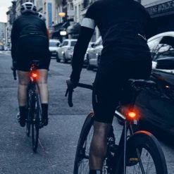 Eclairage Vélo Led Rechargeable Arrière 37 Lumens Curve Bookman -Garde-Boue Vélo Soldes eclairage velo led rechargeable arriere 37 lumens curve bookman full 6